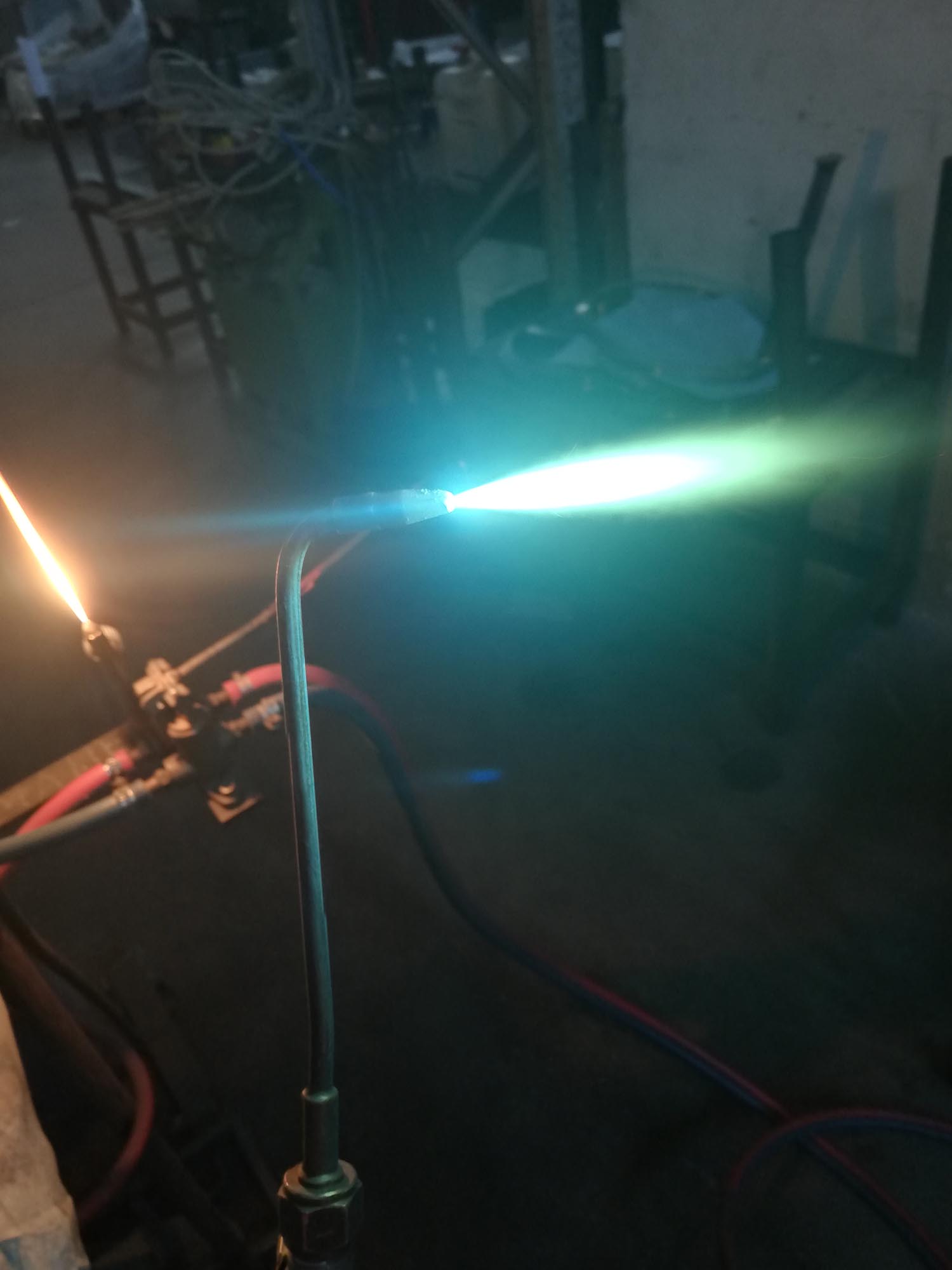 Metal - Handtorch carousel 1