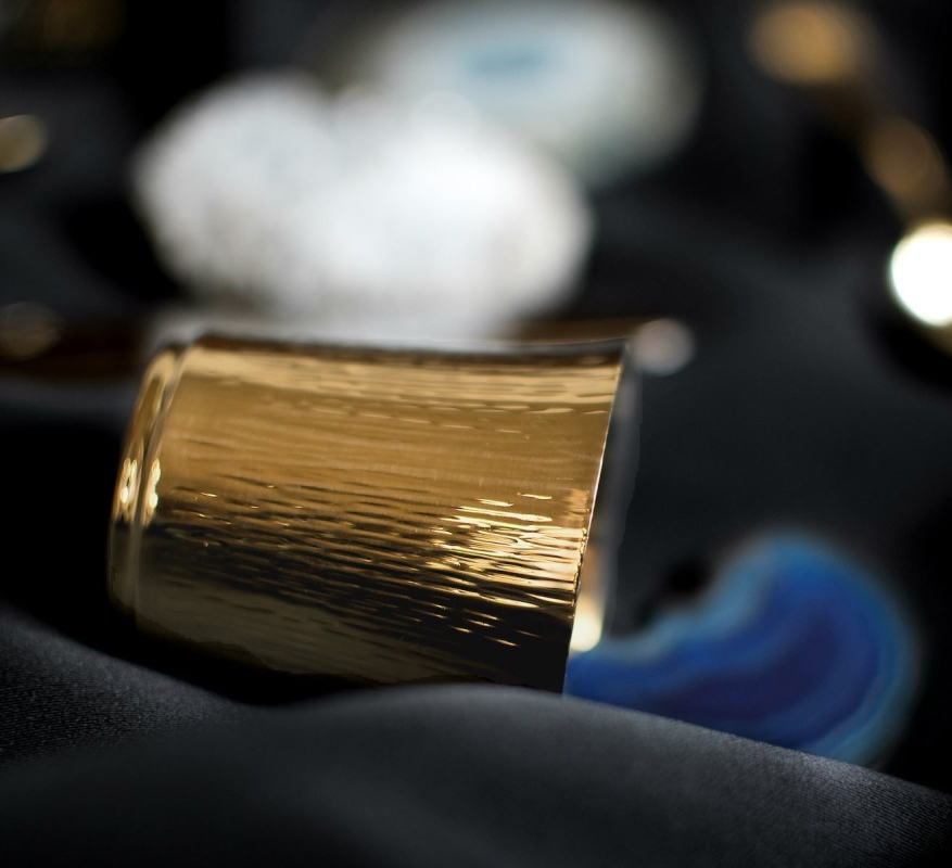 Metal - Hand Decorations carousel 2