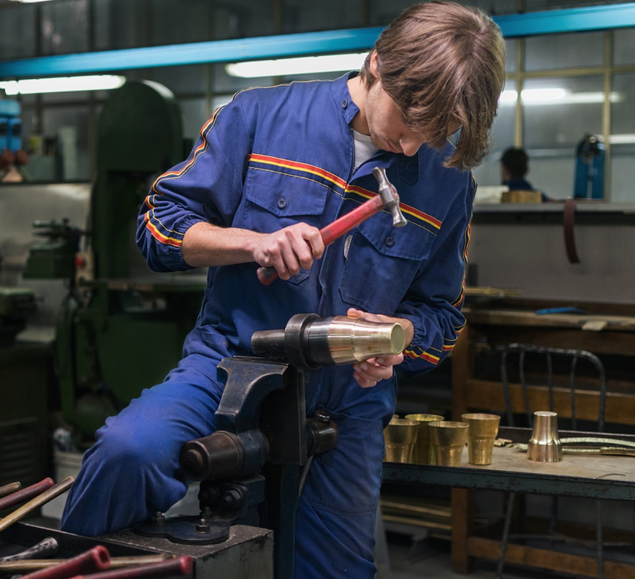 Metal - Hand Decorations carousel 1